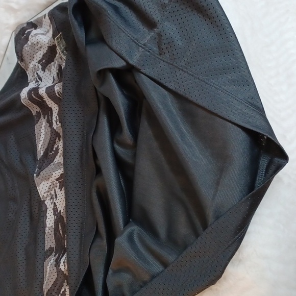 City Streets Womans Gray Cameo Netted Tank Top L - Picture 8 of 8